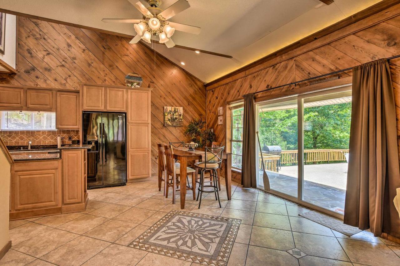 Hot Springs Vacation Rental Home On Lake Hamilton Exterior photo