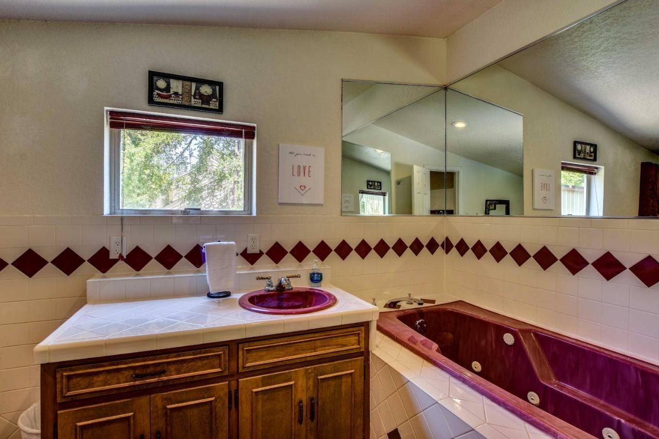 Hot Springs Vacation Rental Home On Lake Hamilton Exterior photo